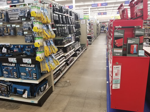 Hardware Store «Harbor Freight Tools», reviews and photos, 2658 Peters Creek Pkwy, Winston-Salem, NC 27127, USA