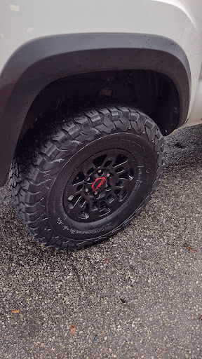 Tire Shop «Discount Tire Store - Sanford, FL», reviews and photos, 3513 S Orlando Dr, Sanford, FL 32773, USA