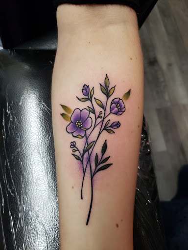 Tattoo Shop «Silkworm Tattoo», reviews and photos, 520 Main St, Hamilton, OH 45013, USA