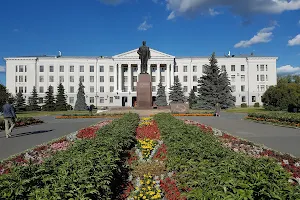 Lenin monument image