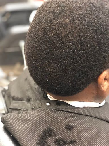 Barber Shop «First Class Barber Shop», reviews and photos, 610 W Trinity Ln, Nashville, TN 37207, USA