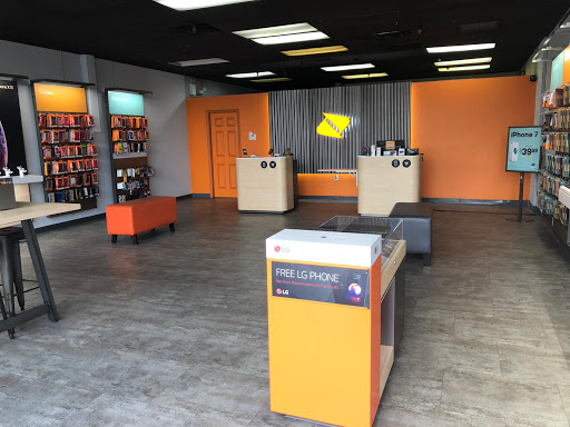 Telecommunications Service Provider «Boost Mobile Store by R & A Wireless», reviews and photos, 1652 N Goldenrod Rd, Orlando, FL 32807, USA