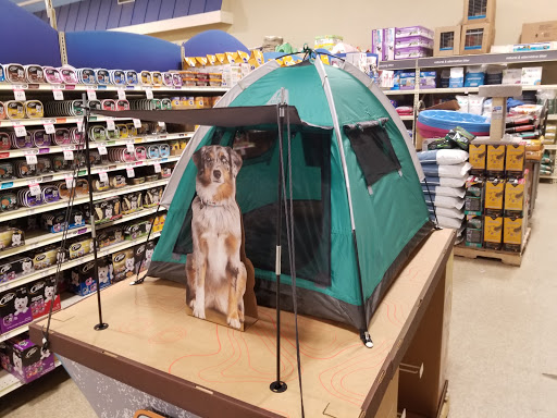 Pet Supply Store «PetSmart», reviews and photos, 3351 Jefferson Davis Hwy, Alexandria, VA 22305, USA