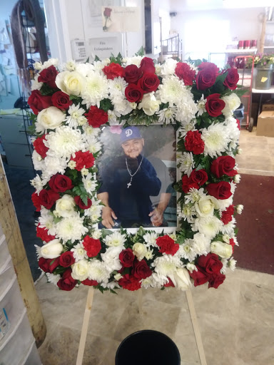 Florist «Bloomingtons #1 Florist», reviews and photos, 11700 Cedar Ave, Bloomington, CA 92316, USA