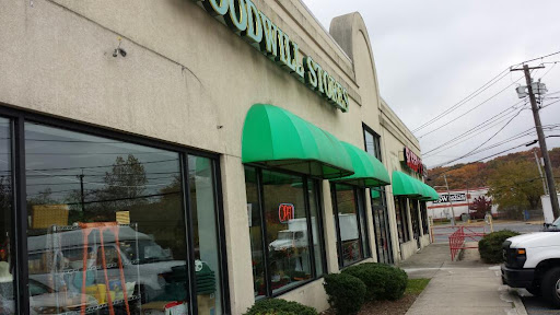 Goodwill Industries Store & Donation Center, 1900 Jericho Turnpike, East Northport, NY 11731, USA, Thrift Store