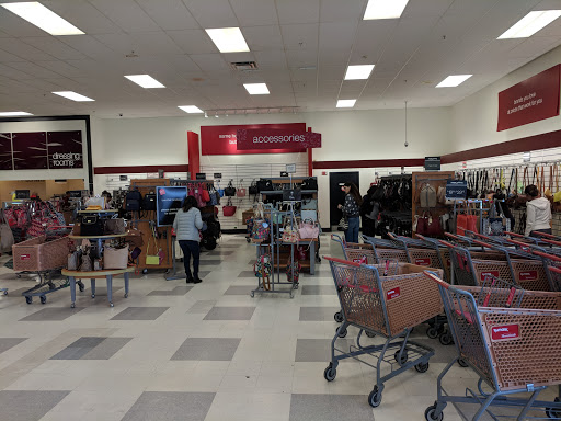 Department Store «T.J. Maxx and HomeGoods», reviews and photos, 7349 Lemont Rd, Downers Grove, IL 60516, USA