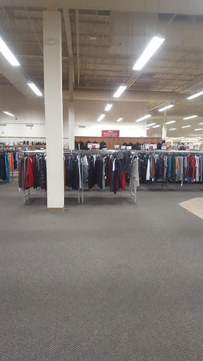 Clothing Store «Burlington Coat Factory», reviews and photos, 250 S Randall Rd, Elgin, IL 60123, USA