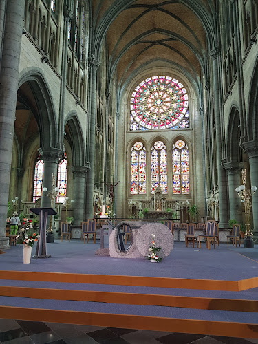 Beoordelingen van Fabrique D'Eglise Saint-Martin (Wl - Arlon) in Aarlen - Kerk