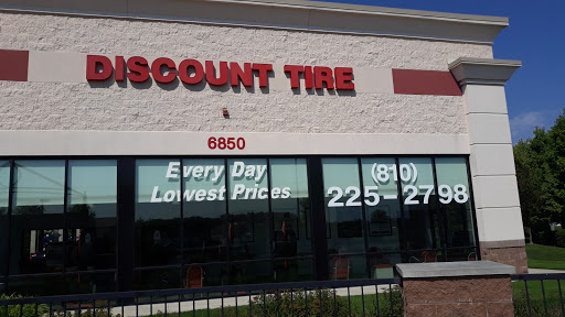 Tire Shop «Discount Tire Store - Brighton, MI», reviews and photos, 6850 Whitmore Lake Rd, Brighton, MI 48116, USA