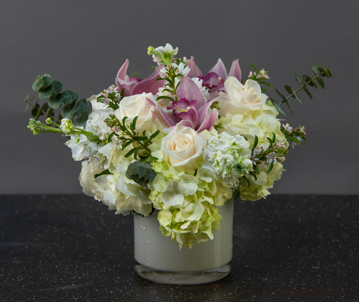 Florist «Urban Floral», reviews and photos, 671 Meriden Rd, Waterbury, CT 06705, USA