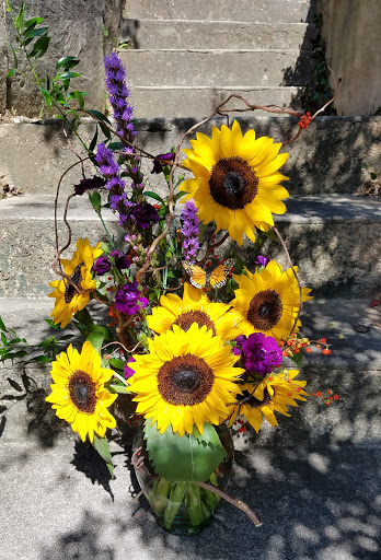 Florist «Flower Market», reviews and photos, 625 5th Ave W, Hendersonville, NC 28739, USA