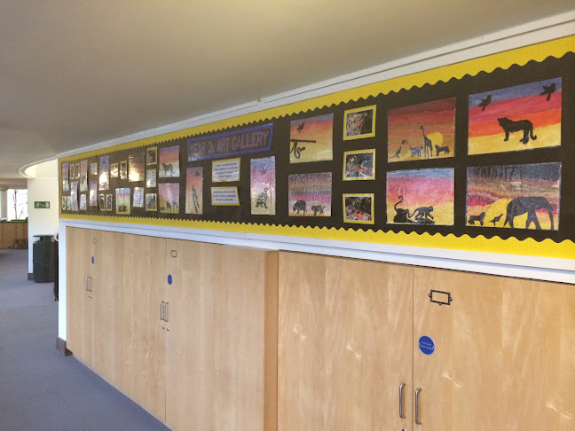 Comments and reviews of Hallfield Primary School