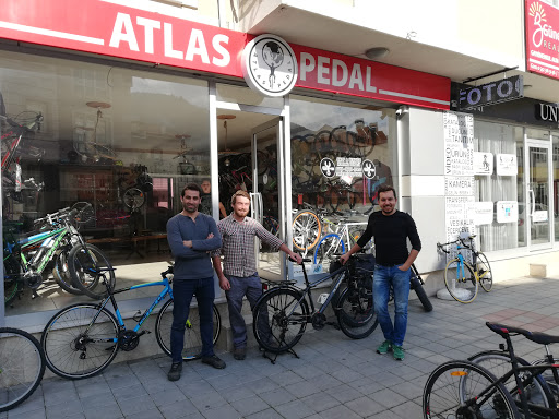 Atlas Pedal