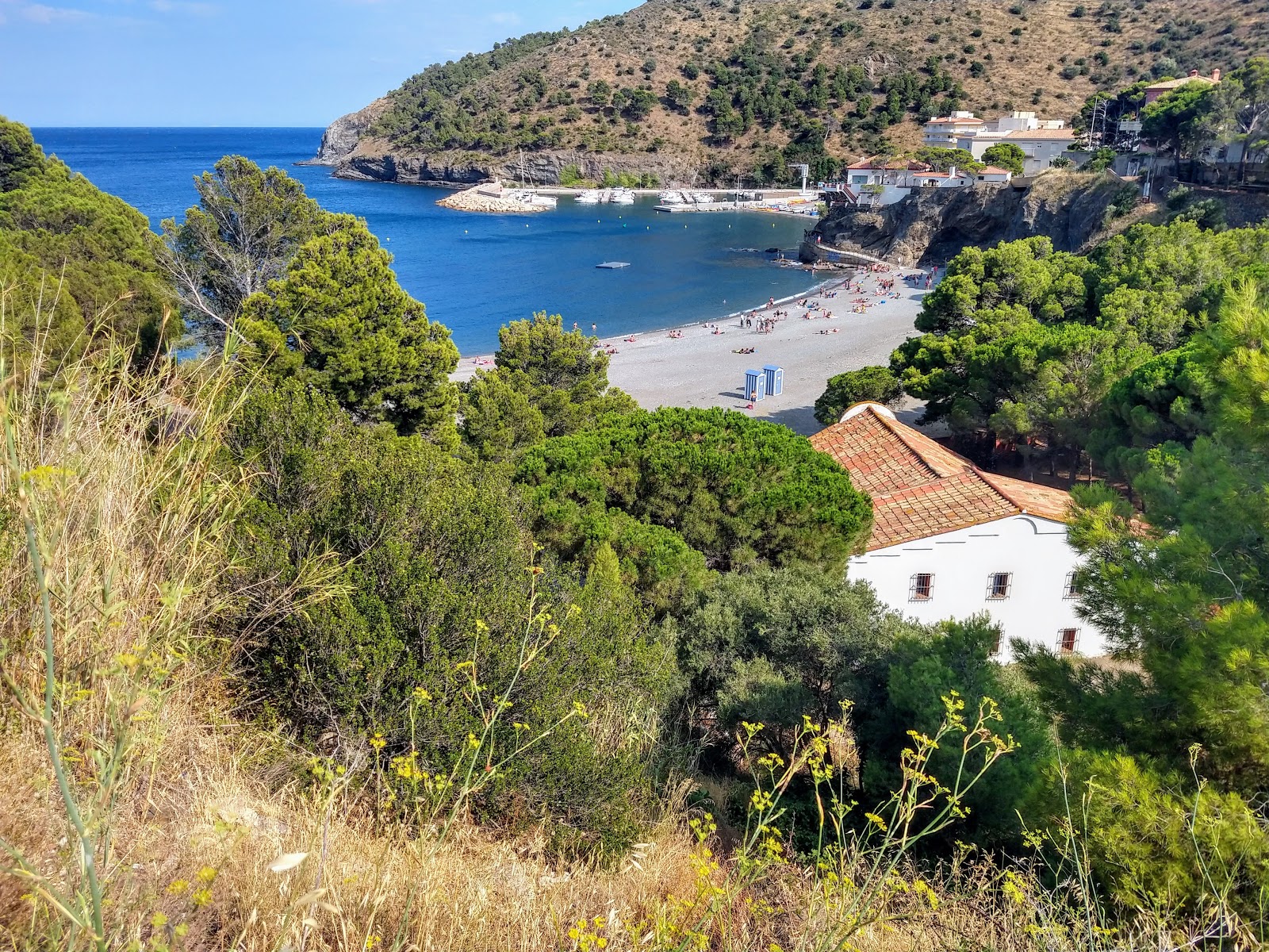 Foto di Playa del Morts con più baie spaziose