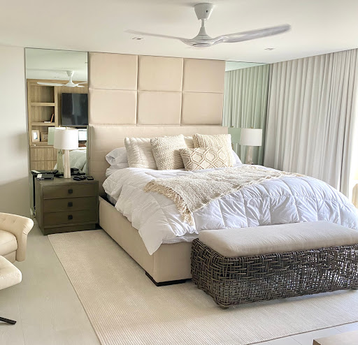 Furniture Store «Wasser Exclusive Furniture», reviews and photos, 19 NE 1st Ave, Hallandale Beach, FL 33009, USA