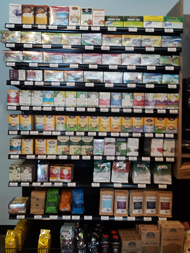 Grocery Store «Tyner Pond Market», reviews and photos, 120 S Audubon Rd, Indianapolis, IN 46219, USA