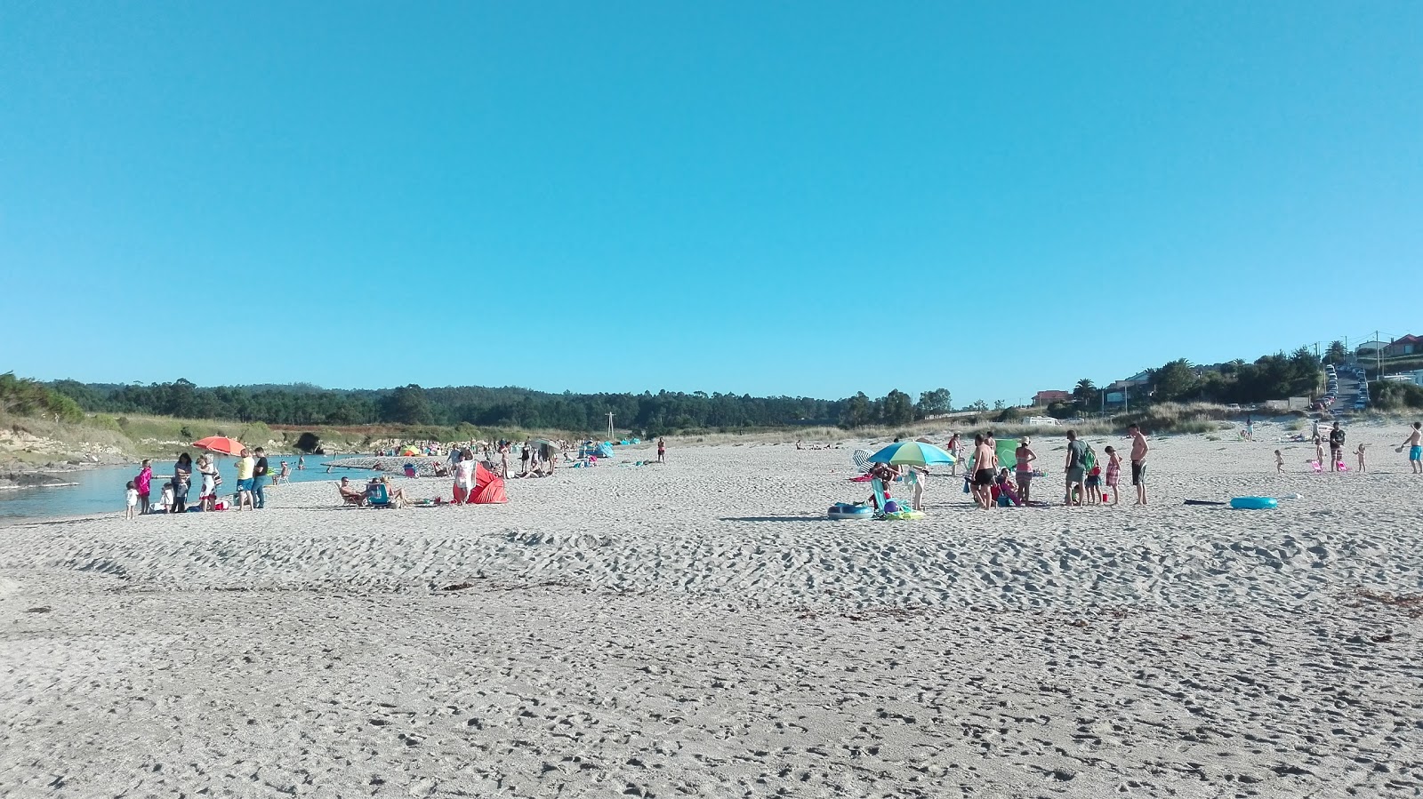Foto de Playa de Seiruga con muy limpio nivel de limpieza