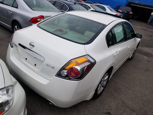 Used Car Dealer «World Discount Auto», reviews and photos, 800 S Western Ave, Chicago, IL 60612, USA