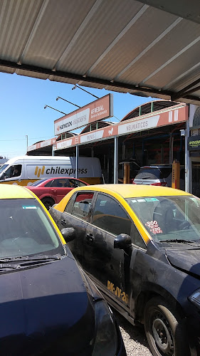Opiniones de Comauto Peugeot-Renault en San Joaquín - Tienda de neumáticos