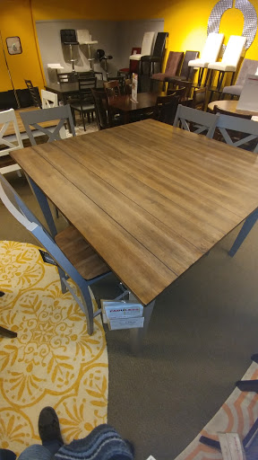 Furniture Store «Art Van Furniture - Warren - 8 Mile», reviews and photos, 13855 East 8 Mile Road, Warren, MI 48089, USA