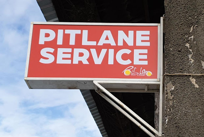 Pit Lane Service