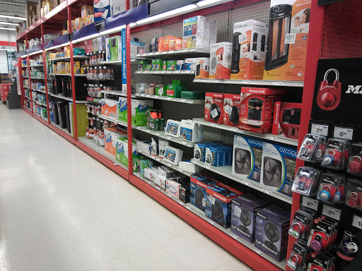 Office Supply Store «Staples», reviews and photos, 23131 Michigan Ave, Dearborn, MI 48124, USA