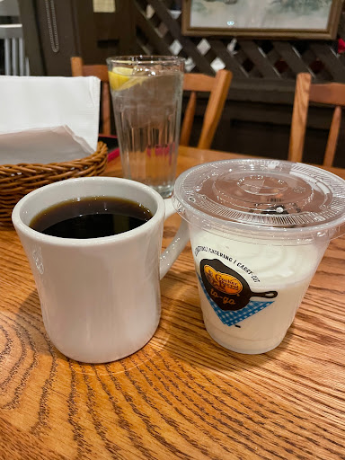 American Restaurant «Cracker Barrel Old Country Store», reviews and photos, 21 Industrial Dr, Hamburg, PA 19526, USA