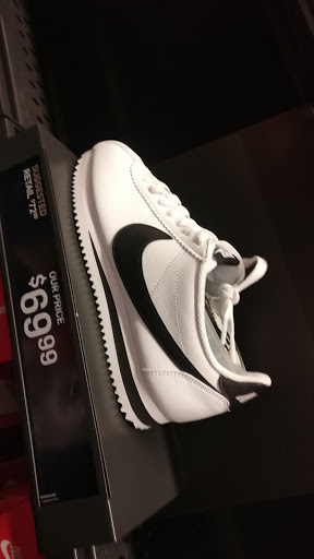 Clothing Store «Nike Factory Store», reviews and photos, 2350 Grand Cypress Dr #350, Wesley Chapel, FL 33544, USA
