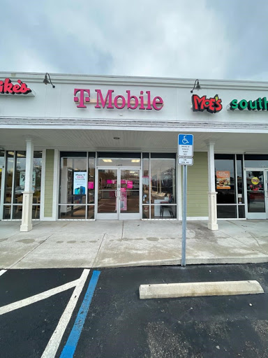 Sprint, 2685 Roosevelt Blvd, Clearwater, FL 33760, USA, 