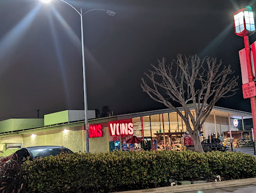 Grocery Store «Vons», reviews and photos, 410 Manhattan Beach Blvd, Manhattan Beach, CA 90266, USA
