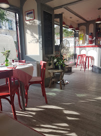 Atmosphère du Restaurant français la cambuse à L'Isle-Adam - n°10
