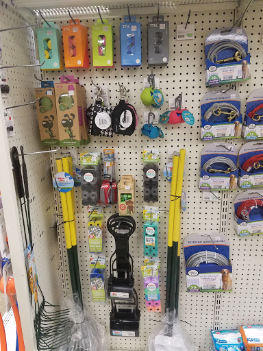 Pet Supply Store «Pet Town», reviews and photos, 1948 SE Lund Ave #101, Port Orchard, WA 98366, USA