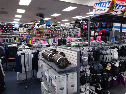 Sporting Goods Store «Big 5 Sporting Goods - Gig Harbor», reviews and photos, 11010 Harbor Hill Dr A, Gig Harbor, WA 98332, USA