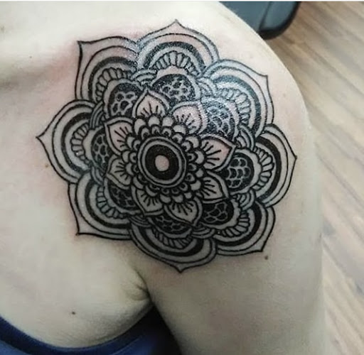 Tattoo Shop «Wizard Tattoo Studio», reviews and photos, 5780 S M L King Jr Pkwy, Beaumont, TX 77705, USA