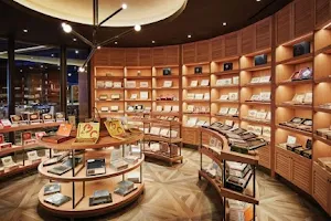 Montecristo Cigar Bar image