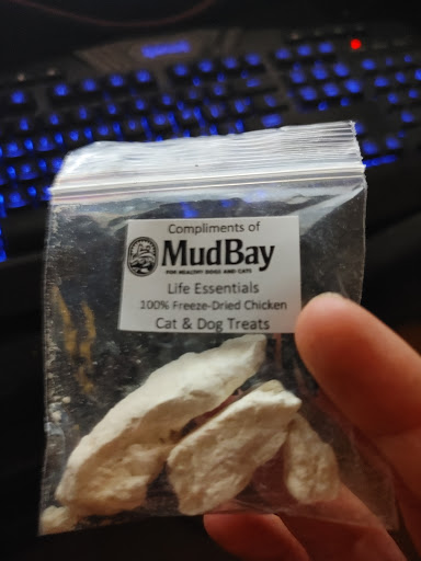 Pet Supply Store «Mud Bay», reviews and photos, 12186 SW Scholls Ferry Rd, Tigard, OR 97223, USA