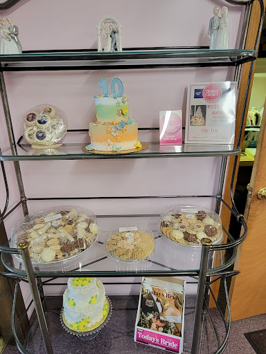 Bakery «Reeves Cake Shop», reviews and photos, 2770 Cory Ave, Akron, OH 44314, USA