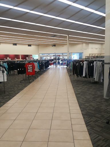 Clothing Store «Burlington Coat Factory», reviews and photos, 310 Andover St, Peabody, MA 01960, USA