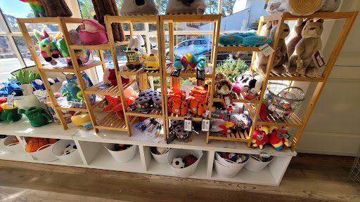 Pet Supply Store «Diggidy Dog», reviews and photos, Ocean Ave & Monte Verde St, Carmel-By-The-Sea, CA 93923, USA