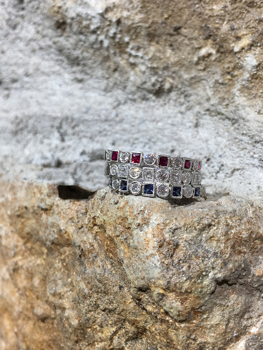 Jeweler «Hands Jewelers», reviews and photos, 109 E Washington St, Iowa City, IA 52240, USA