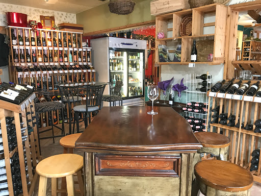 Wine Store «Wine Cellars of Mt Dora», reviews and photos, 2385 W Old US Hwy 441, Mt Dora, FL 32757, USA