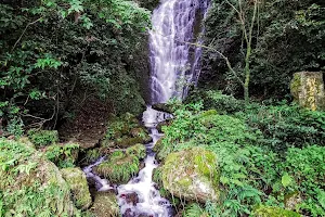 Kannon Falls image