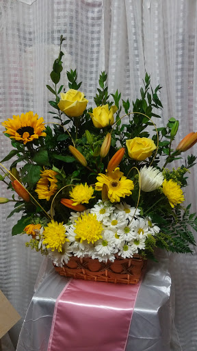 Florist «State Street Flowers & More», reviews and photos, 8401 State St, South Gate, CA 90280, USA