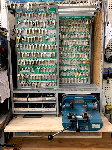 Hardware Store «Gahanna Hardware Inc», reviews and photos, 73 N High St, Gahanna, OH 43230, USA