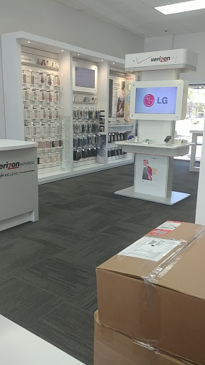 Cell Phone Store «GoWireless Verizon Authorized Retailer», reviews and photos, 4655 SW Griffith Dr #125, Beaverton, OR 97005, USA