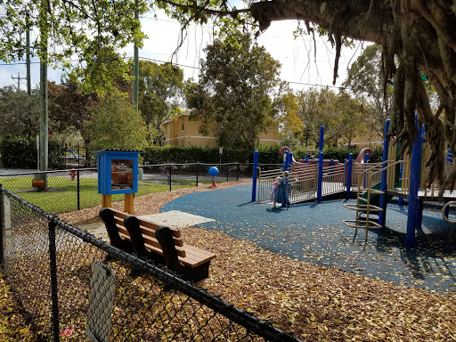 Community Center «River Park Community Center», reviews and photos, 301 11th St N, Naples, FL 34102, USA