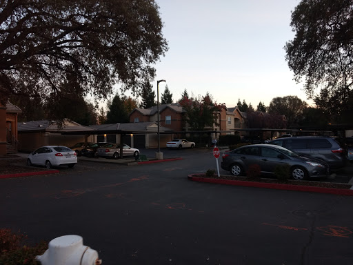 River Oaks Apartment Homes image