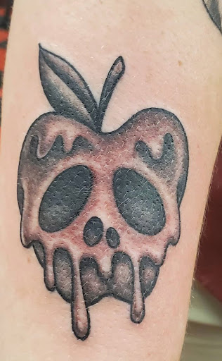 Tattoo and Piercing Shop «Lunchbox Tattoo & Body Piercing», reviews and photos, 3604 N Chapel Hill Rd, Johnsburg, IL 60050, USA