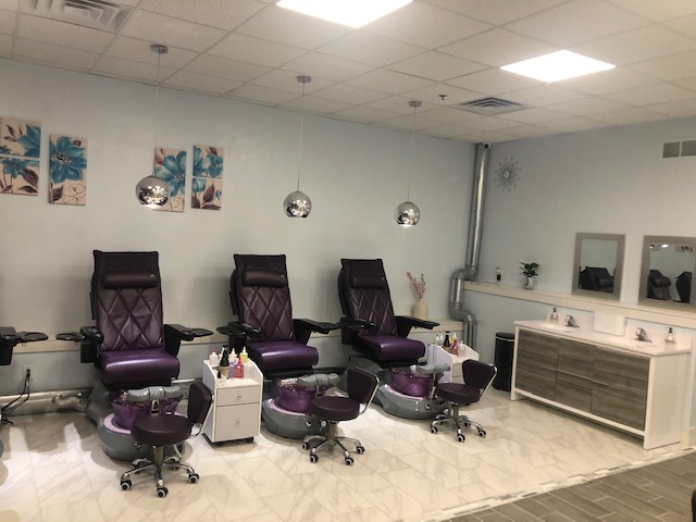 Dreamy Nails and Lash Salon 50322