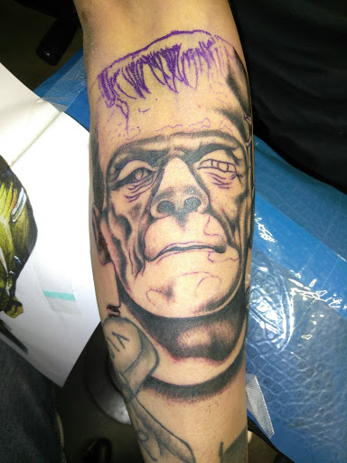 Tattoo Shop «Rockstar Tattoo», reviews and photos, 31050 Gratiot Ave, Roseville, MI 48066, USA